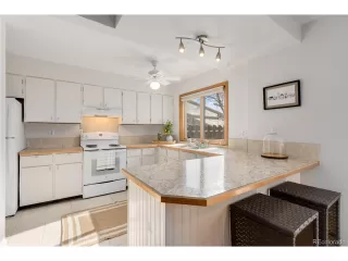 Photo #4: 2341942 Listing