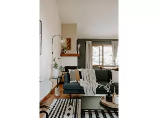 Photo #4: 2348005 Listing