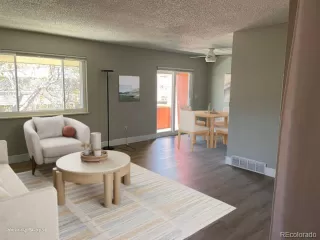 Photo #3: 2348398 Listing