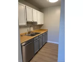 Photo #5: 2348398 Listing