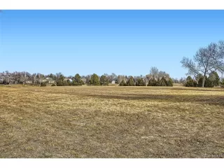 Photo #4: 2350251 Listing