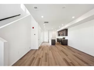 Photo #2: 2358262 Listing