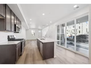 Photo #5: 2358262 Listing