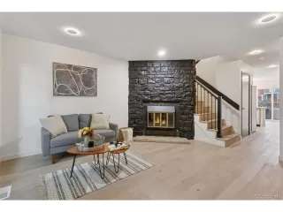 Photo #5: 2387546 Listing 