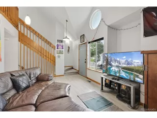 Photo #3: 2389834 Listing