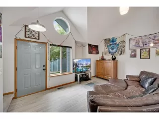 Photo #4: 2389834 Listing