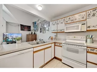 Photo #5: 2389834 Listing