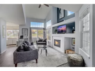 Photo #2: 2391983 Listing 