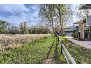 Photo #2: 2398264 Listing 