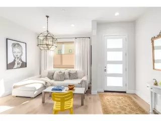 Photo #4: 2411393 Listing 