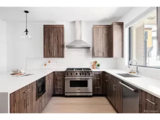 Photo #3: 2414412 Listing