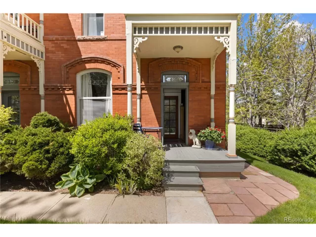 MLS: 2415504 Condo For Sale