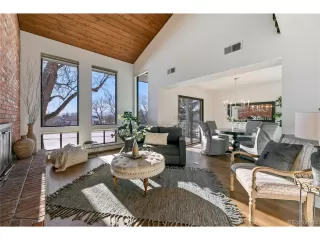 Photo #2: 2421451 Listing