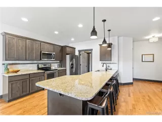 Photo #5: 2423463 Listing