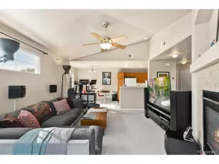 Photo #4: 2431392 Listing