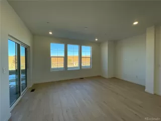 Photo #2: 2441242 Listing 