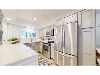 Photo #5: 2445683 Listing 