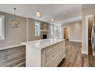 Photo #5: 2447006 Listing