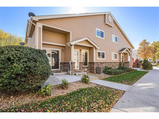 MLS: 2453581 Condo For Sale