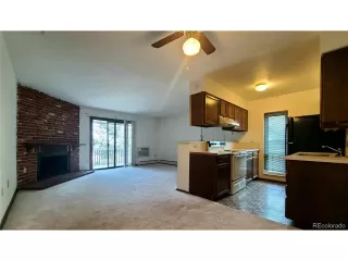 Photo #2: 2461385 Listing