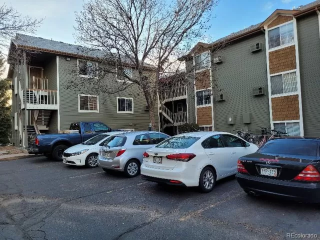 MLS: 2464250 Condo For Sale