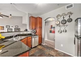 Photo #4: 2466373 Listing