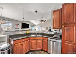 Photo #5: 2466373 Listing