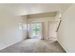 Photo #4: 2477229 Listing