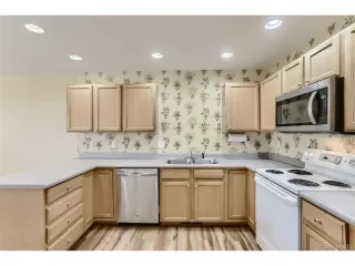 Photo #5: 2477229 Listing