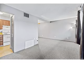 Photo #3: 2492241 Listing