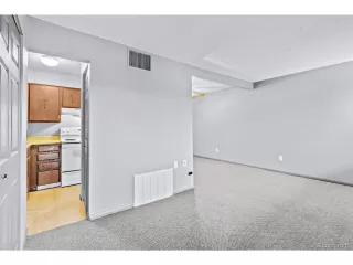 Photo #4: 2492241 Listing