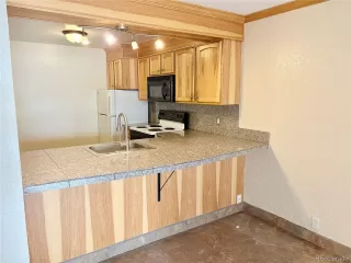 Photo #3: 2493011 Listing 