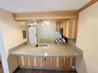 Photo #4: 2493011 Listing 