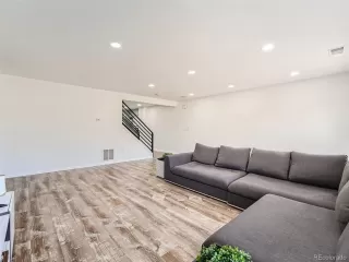 Photo #4: 2504115 Listing 