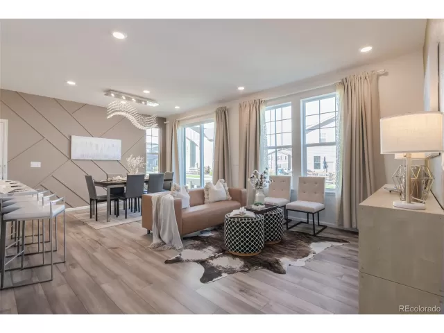 MLS: 2507789 Condo For Sale