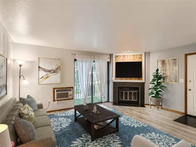 MLS: 2533006 Condo For Sale