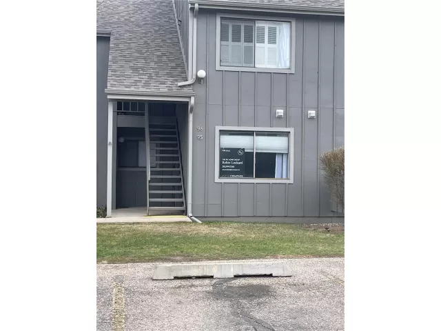 MLS: 2545302 Condo For Sale