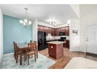 Photo #4: 2550282 Listing