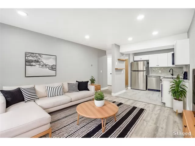 MLS: 2555514 Condo For Sale