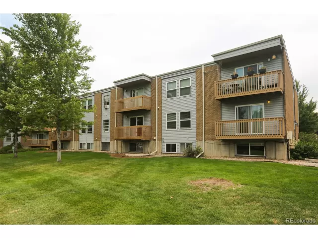 MLS: 2562797 Condo For Sale