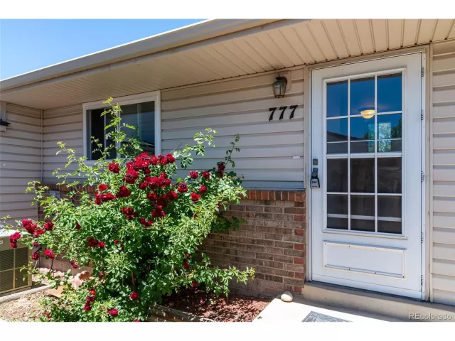 MLS: 2565171 Condo For Sale