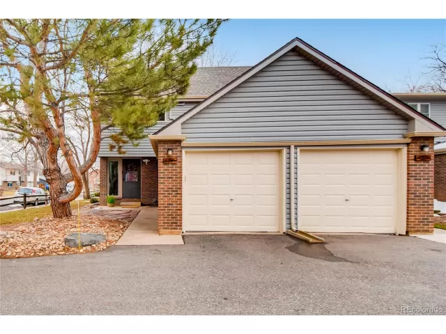 MLS: 2619264 Condo For Sale