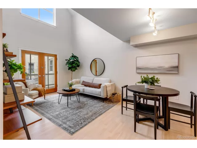 MLS: 2653522 Condo For Sale