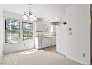 Photo #6: 2664521 Listing