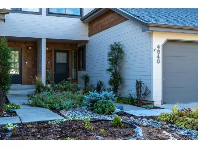 MLS: 2690617 Condo For Sale