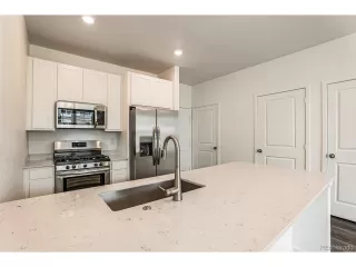 Photo #4: 2691340 Listing