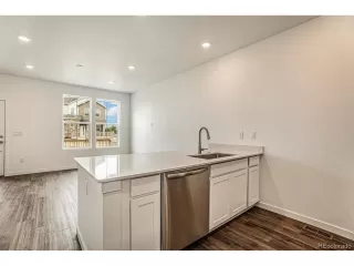 Photo #6: 2691340 Listing