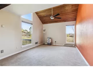 Photo #6: 2720728 Listing