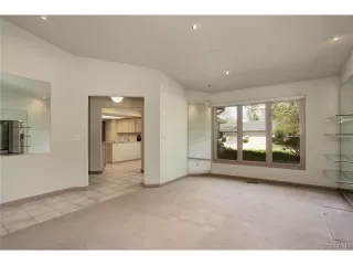 Photo #4: 2731858 Listing