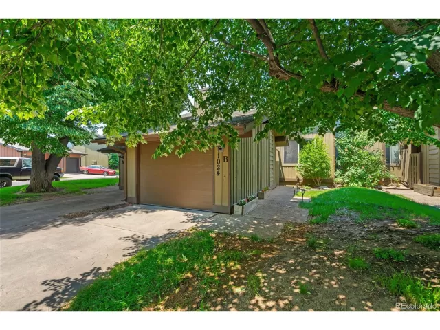 MLS: 2733989 Condo For Sale